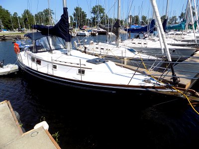 Gulfstar 43 Mark II sailboat Wendy 3879