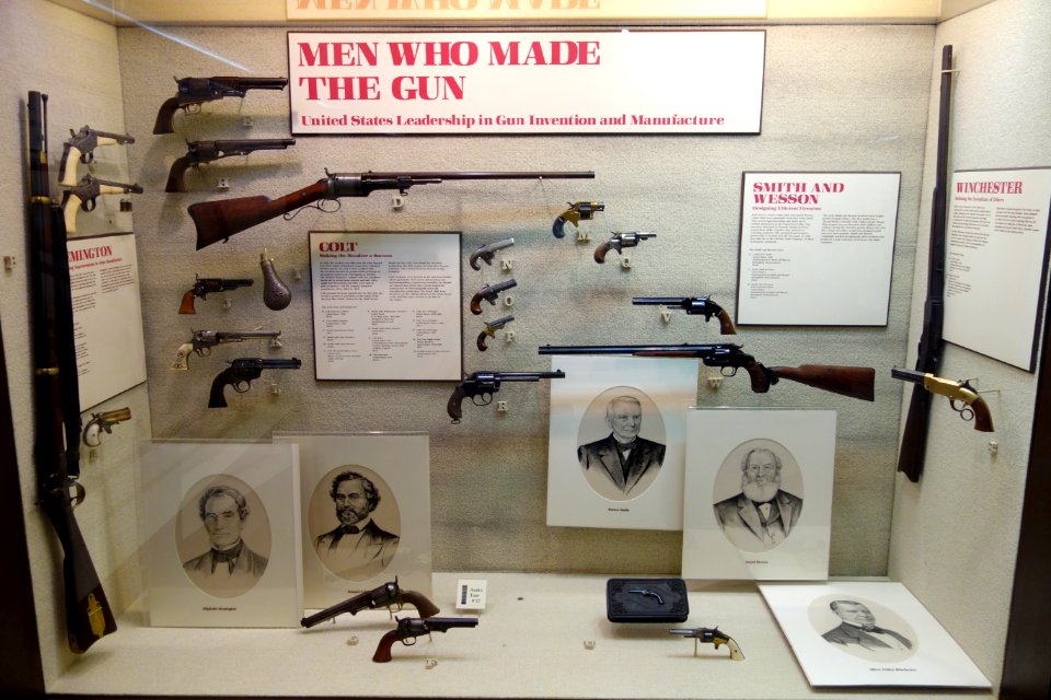 Gun display - Men who made the gun - Huntington Museum of Art - DSC05503