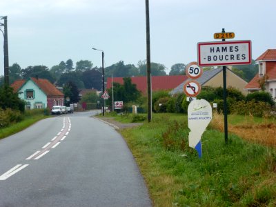 Hames-Boucres (Pas-de-Calais) city limit sign