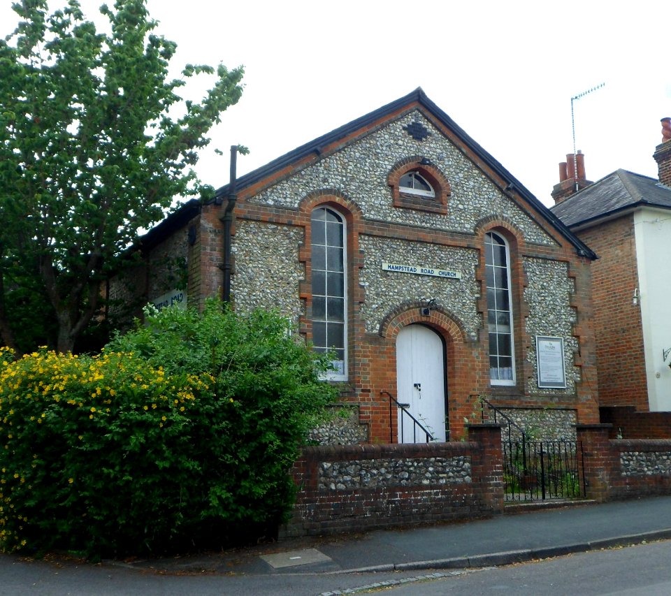 Hampstead Road Church, Hampstead Road, Dorking (July 2013) (5)