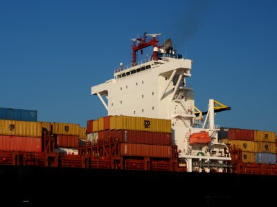 Hamburg (ship, 2009), IMO 9332860 leaving Berendrecht lock, Port of Antwerp pic8