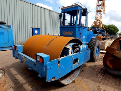 Hamm roller (blue)