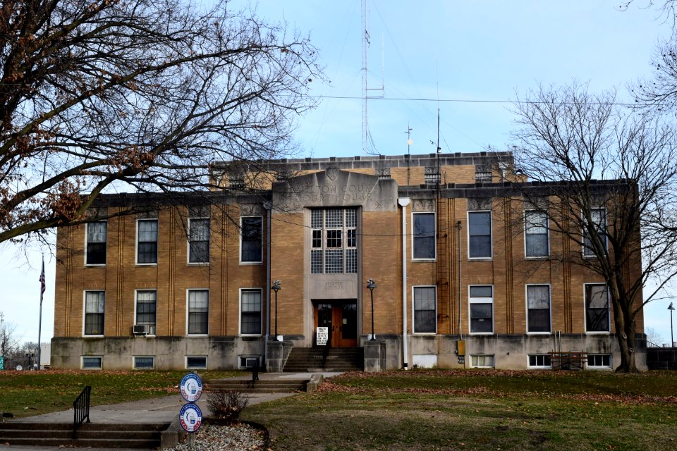 Hamilton County Courthouse IL 2019