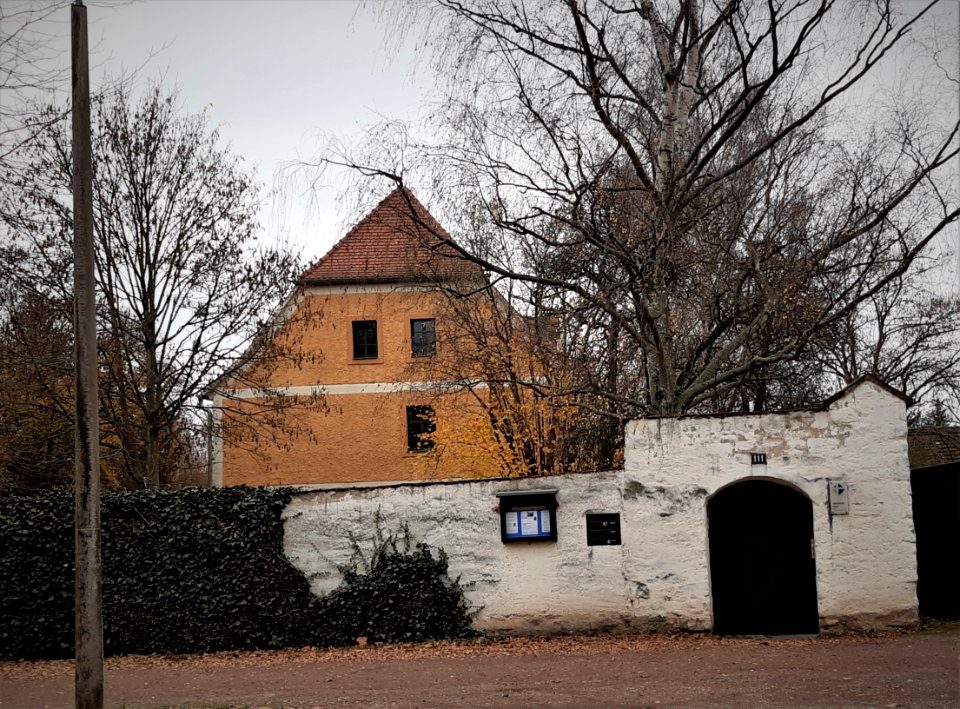 HAL-Radewell Regensburger111 Pfarrhaus