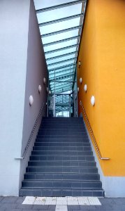HAL-RobertKochSchwimmhalle Eingang