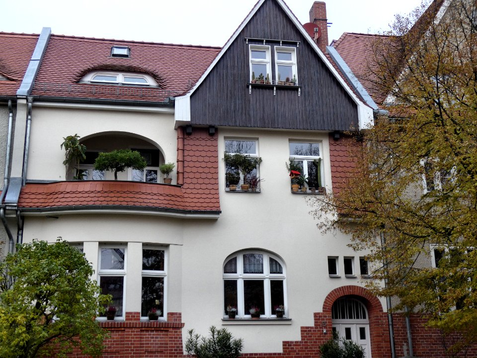 HAL-RobertBlumStr13