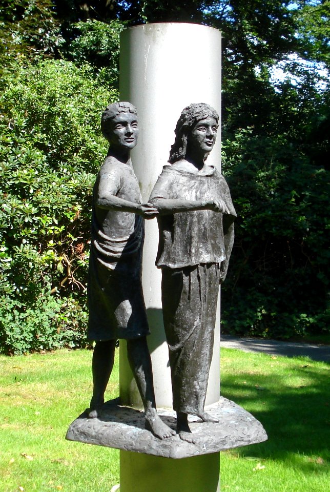 Halsteren kunstwerk man vrouw