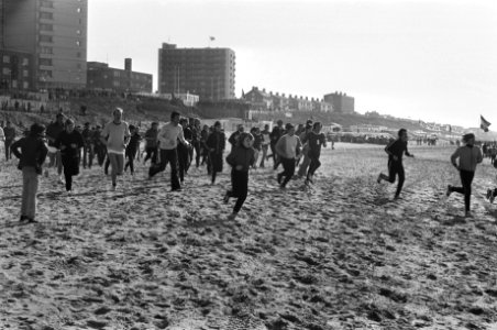 Halve strandmarathon Zandvoort, Bestanddeelnr 928-4762