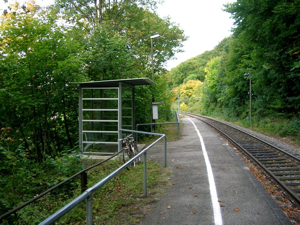 Haltestelle Wasserzell-Eichstätt -Wartehäuschen