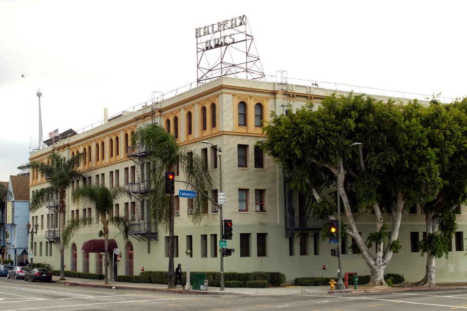 Halifax Apartments Hollywood from northwest 2015-11-15