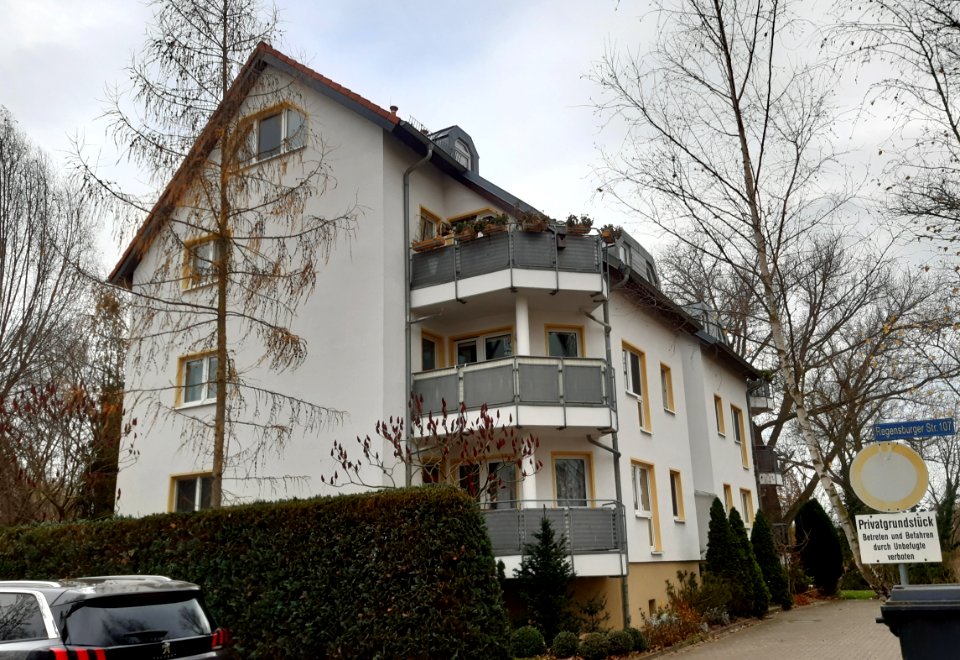 HAL-Radewell Regensburger107