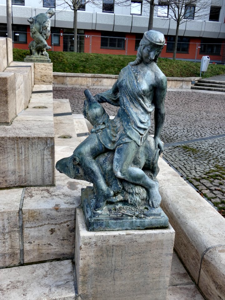 HAL-HodschaNasreddinBrunnen3
