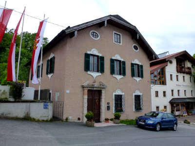 Hallein-Duernberg-Rupertusplatz4