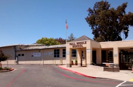 Hall Middle School, Larkspur
