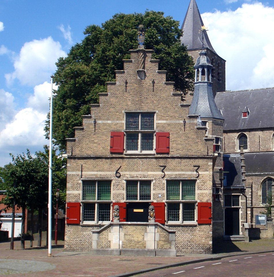 Halsteren - raadhuis