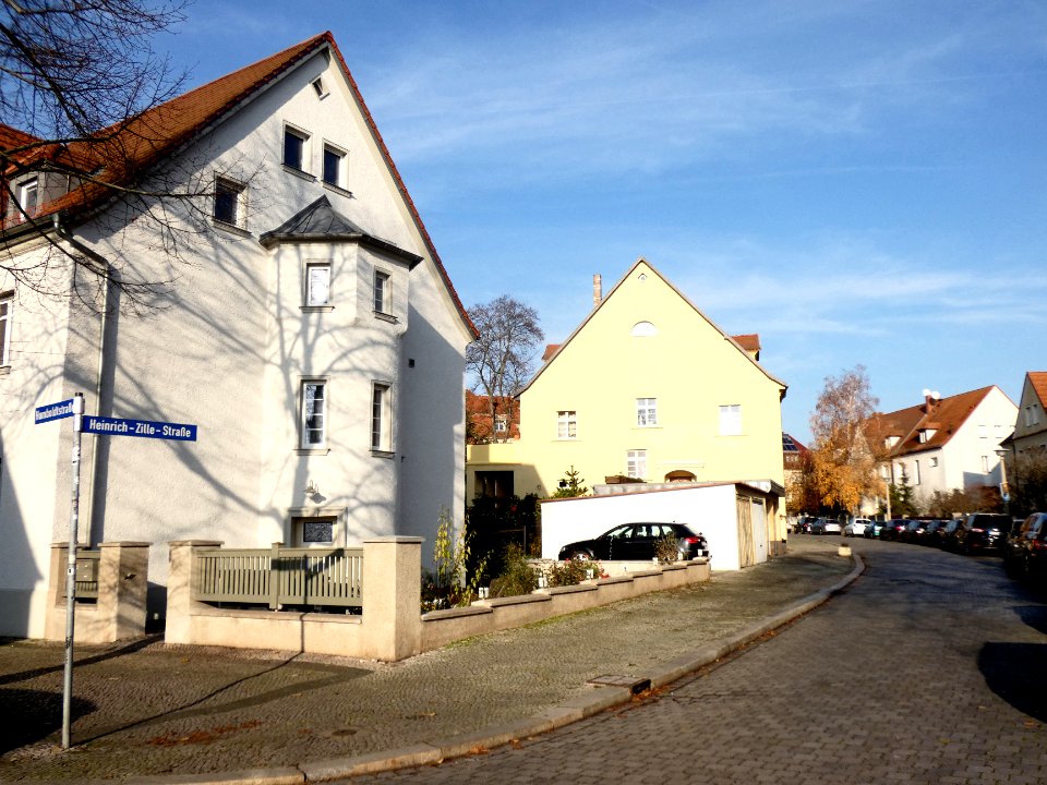 Halle Heinrich-Zille-Str
