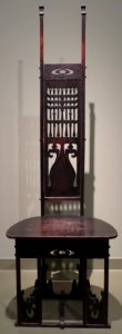 Hall chair designed by Charles Rohlfs, c. 1900, oak, LACMA photo