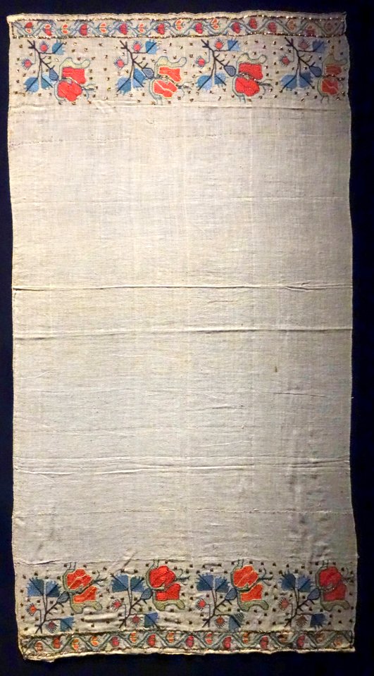 Hand towel, Ottoman, 1800s, embroidery, silk on cotton - Museum für Völkerkunde Dresden - DSC08173