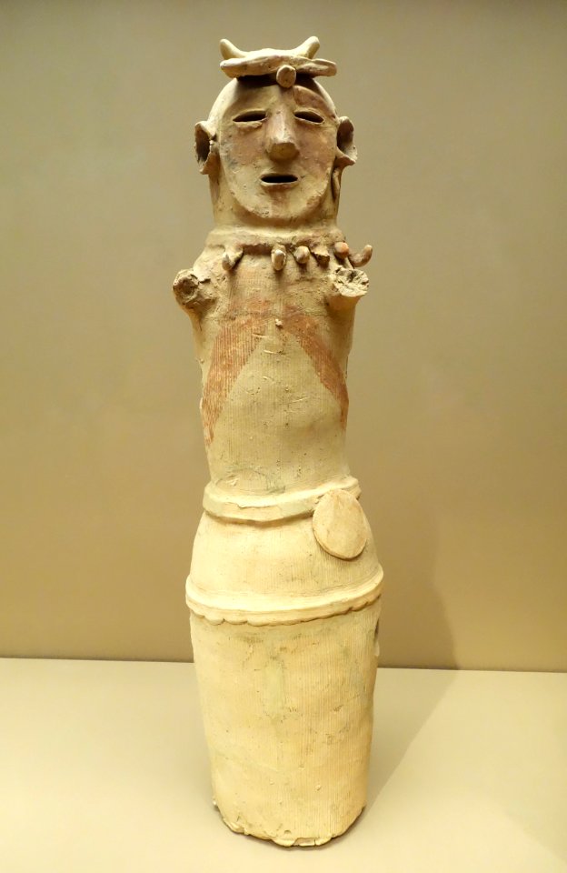 Haniwa in the form of a female shaman, Japan, Kofun period, 300-552 AD, earthenware - Asian Art Museum of San Francisco - DSC01442