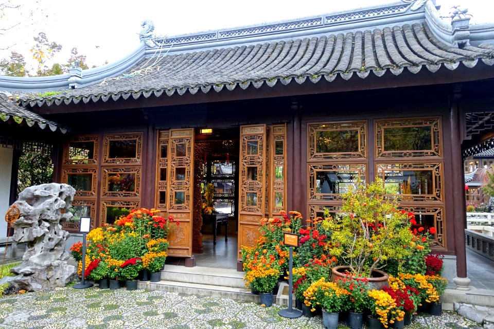 Hall of Brocade Clouds - Lan Su Chinese Garden - Portland, Oregon - DSC01248