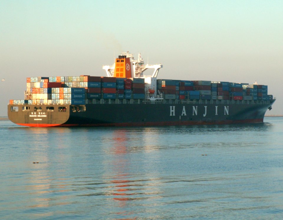 Hanjin Helsinki, leaving Port of Rotterdam, Holland 09-Jan-2006