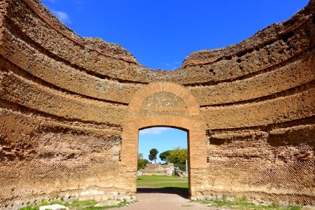 Hall of Doric Pillars - Villa Adriana - Tivoli, Italy - DSC03750