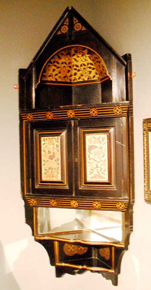 HangingCornerCabinet