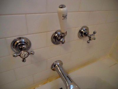 Handyman photos Fix Barber Wilson diverter valve 1