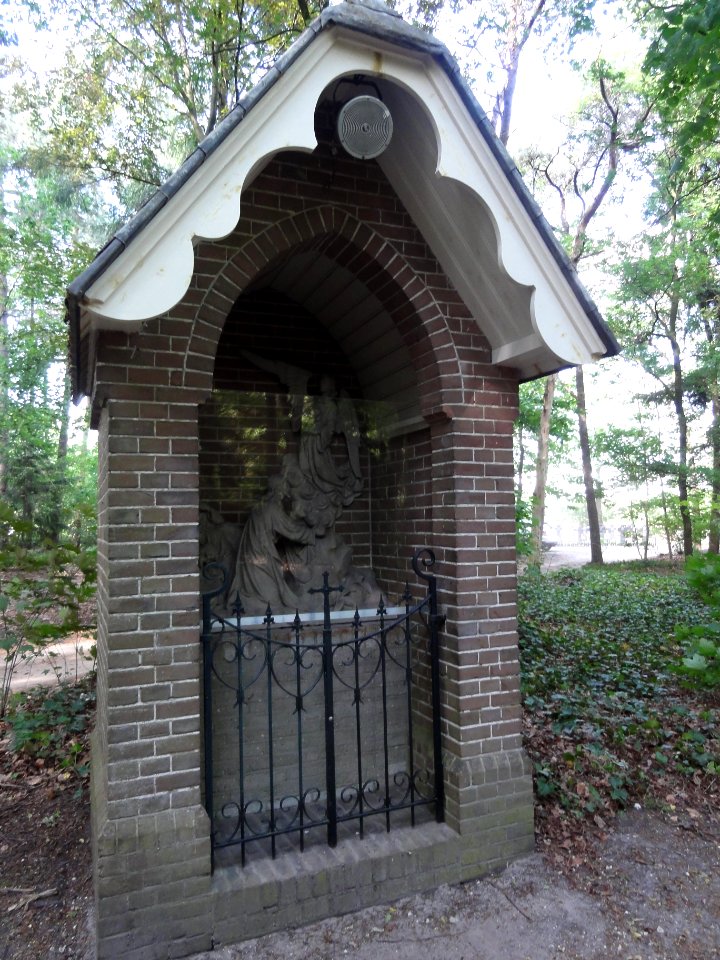 Handel (Gemert-Bakel) Processiepark, rozenkranskapel 6