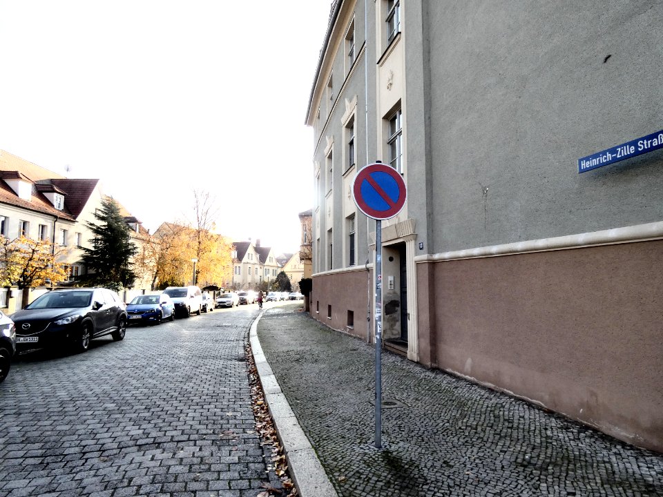 Halle Heinrich-Zille-Straße