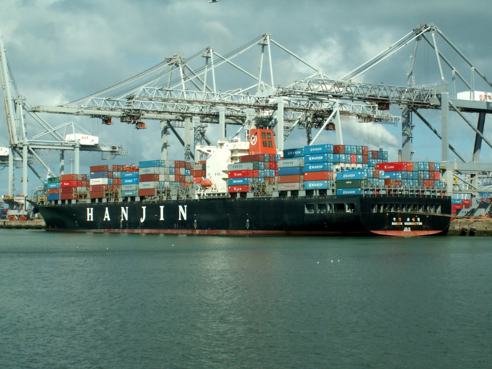 Hanjin Washington IMO 9111395, at the Amazone harbour, Port of Rotterdam, Holland 29-Apr-2006