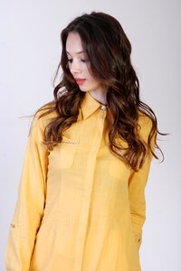 Fashion beauty yellow shirt