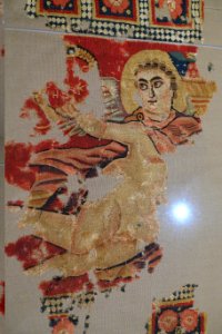 Hanging or curtain, Eastern Roman Empire, Egypt, or Turkey, 4th to 5th century AD, wool, linen, view 3 - Textile Museum, George Washington University - DSC09834