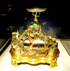 Handstein, Hungary, Urvology (formerly Herrengrund), c. 1740, wood, silver, gold, copper, pyrite, quartz, amethyst, glass - Metropolitan Museum of Art - New York City - DSC06900