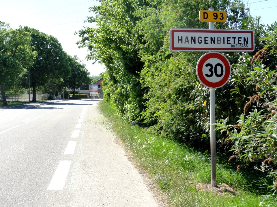 Hangenbieten (Bas-Rhin) city limit sign