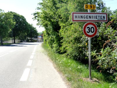 Hangenbieten (Bas-Rhin) city limit sign