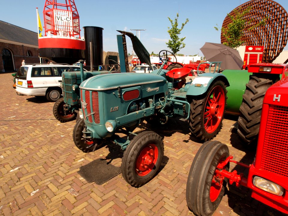 Hanomag C 274 Combitrac pic4