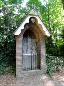 Handel (Gemert-Bakel) Processiepark, rozenkranskapel 12