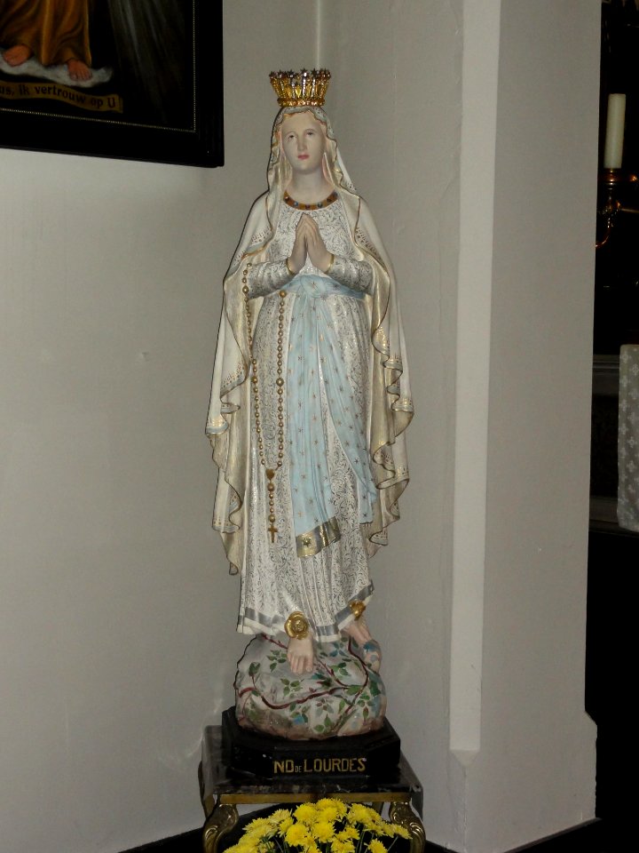 Handel (Gemert-Bakel) Kerk OLV ten Hemelopneming beeld N.D.de Lourdes