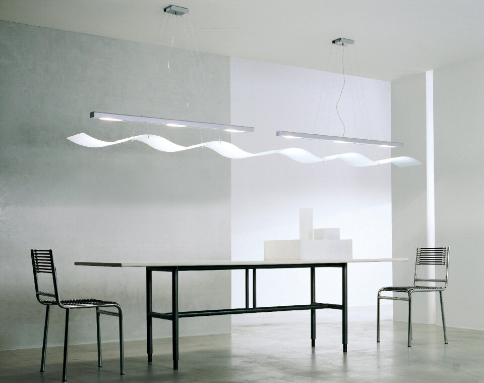 Table chairs light