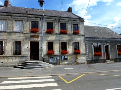 Hannappes (Ardennes) mairie - école