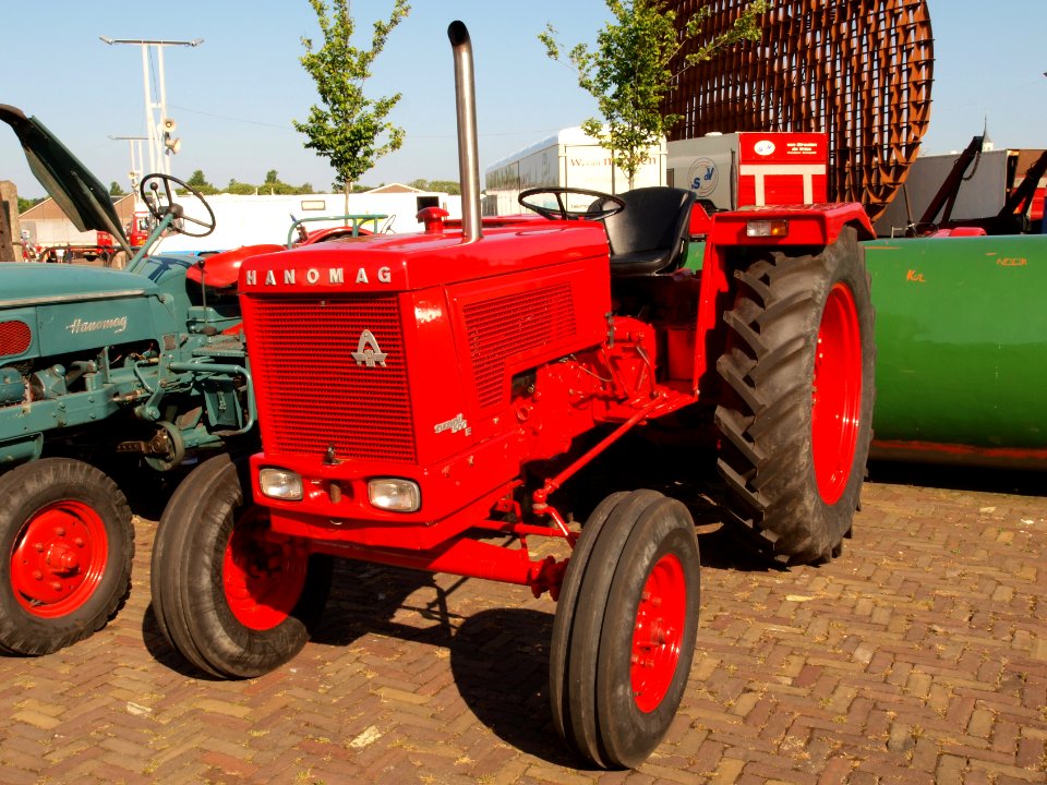 Hanomag Granit 500E pic1