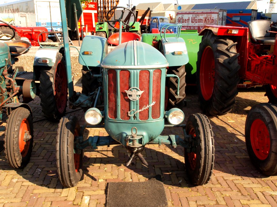Hanomag C 274 Combitrac pic2