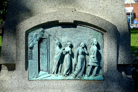 Hannah Duston Monument, by Calvin H. Weeks, 1879 - Haverhill, Massachusetts - DSC06340
