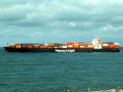 Hannover Express - IMO 8902539, leaving Port of Rotterdam, Holland 10-Aug-2005