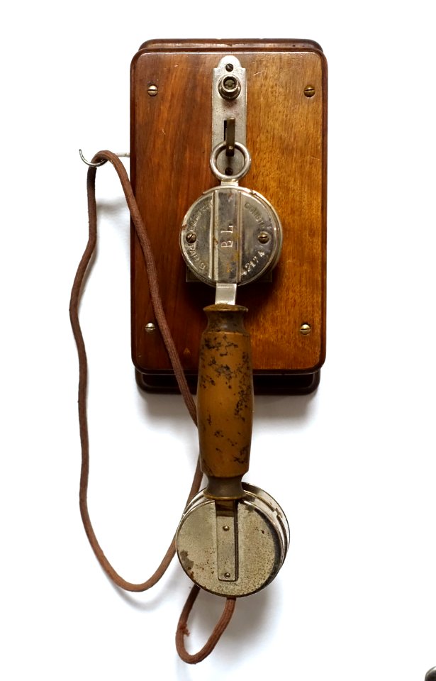Handset, Paris - Telephone Museum - Waltham, Massachusetts - DSC08136