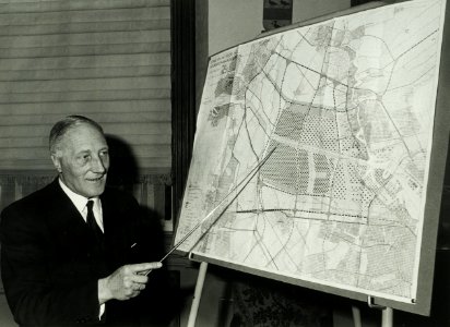 Happé, W.F. presentatie Streekplan voor het Noordzeekanaalgebied. NL-HlmNHA 5400463995
