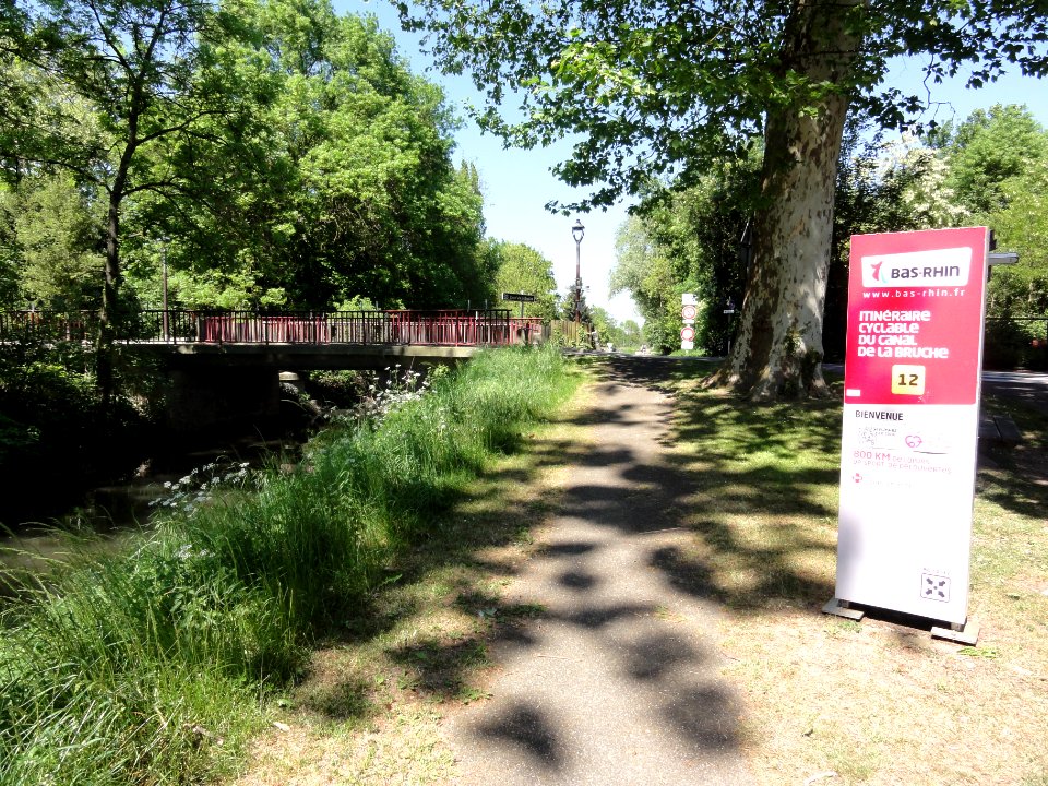 Hangenbieten (Bas-Rhin) véloroute du canal de la Bruche