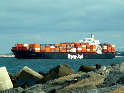 Hannover Express p1, leaving Port of Rotterdam, Holland 10-Aug-2005