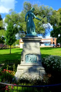 Hannah Duston Monument, by Calvin H. Weeks, 1879 - Haverhill, Massachusetts - DSC06328